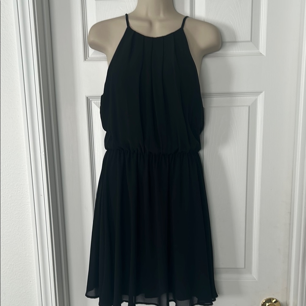 Elegant Black Sleeveless Dress